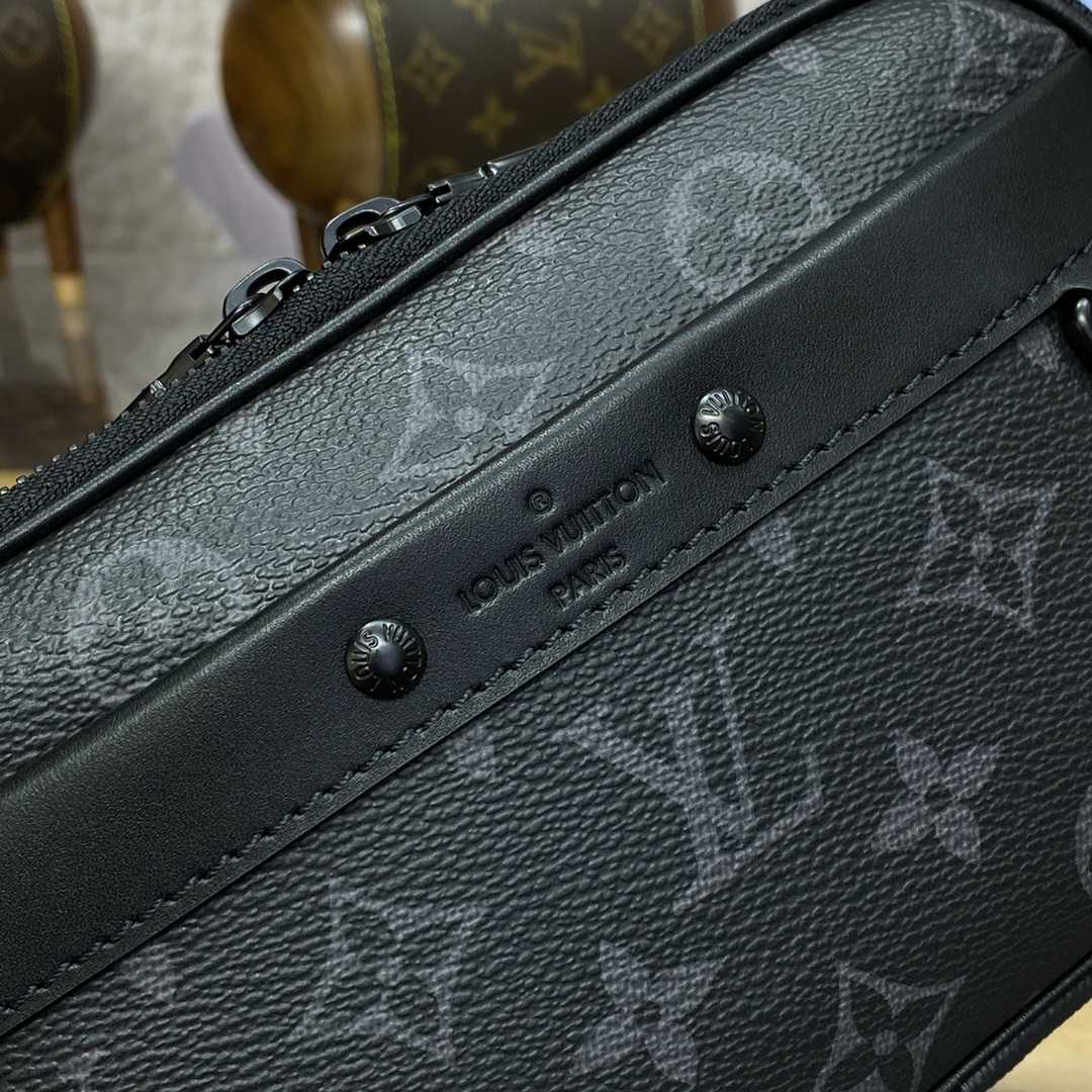 Louis Vuitton Nano Alpha   M82542 - DesignerGu