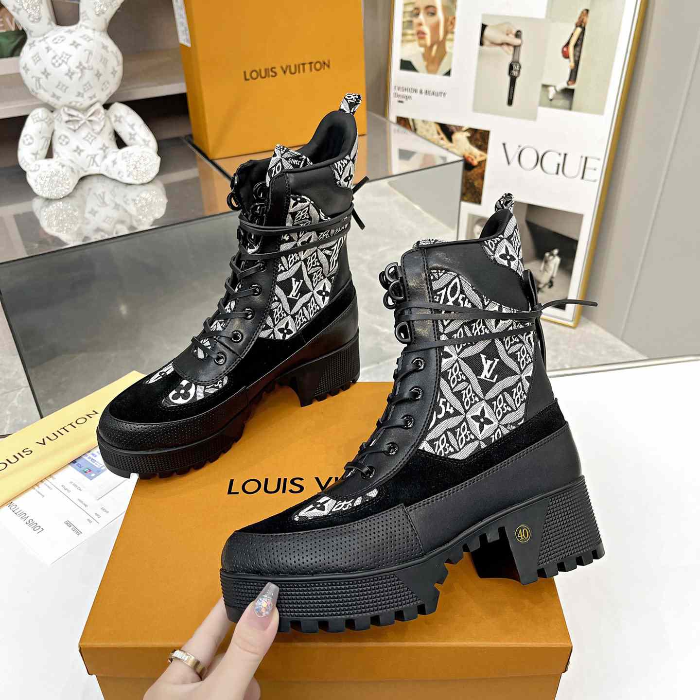 Louis Vuitton Laureate Platform Desert Boots  - DesignerGu