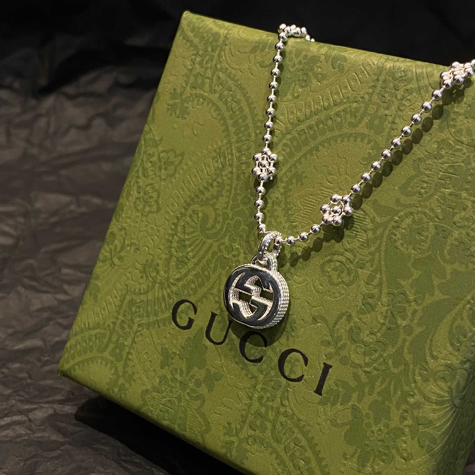 Gucci Interlocking G Necklace In Silver - DesignerGu