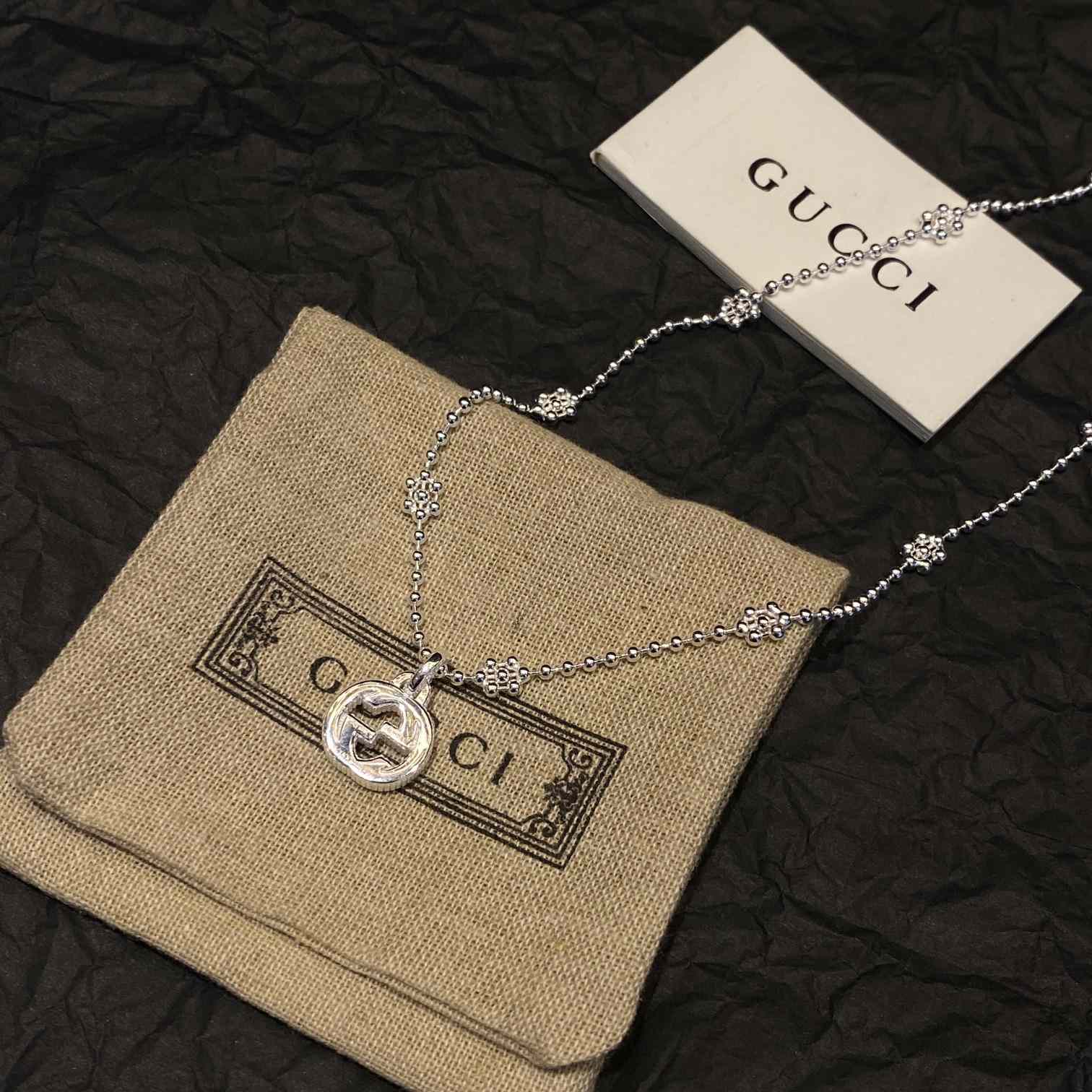 Gucci Interlocking G Necklace In Silver - DesignerGu