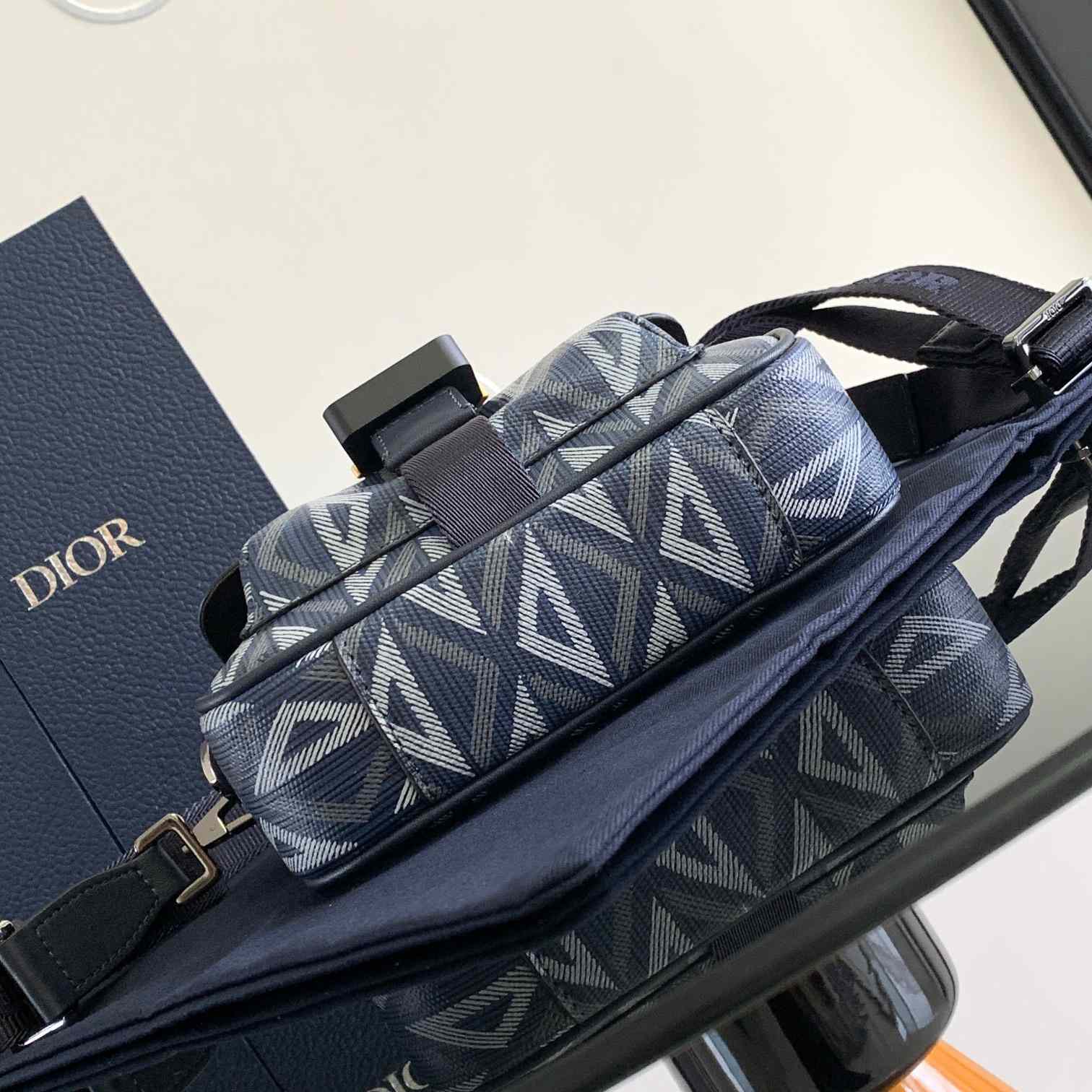 Dior Mini Dior Hit The Road Bag - DesignerGu