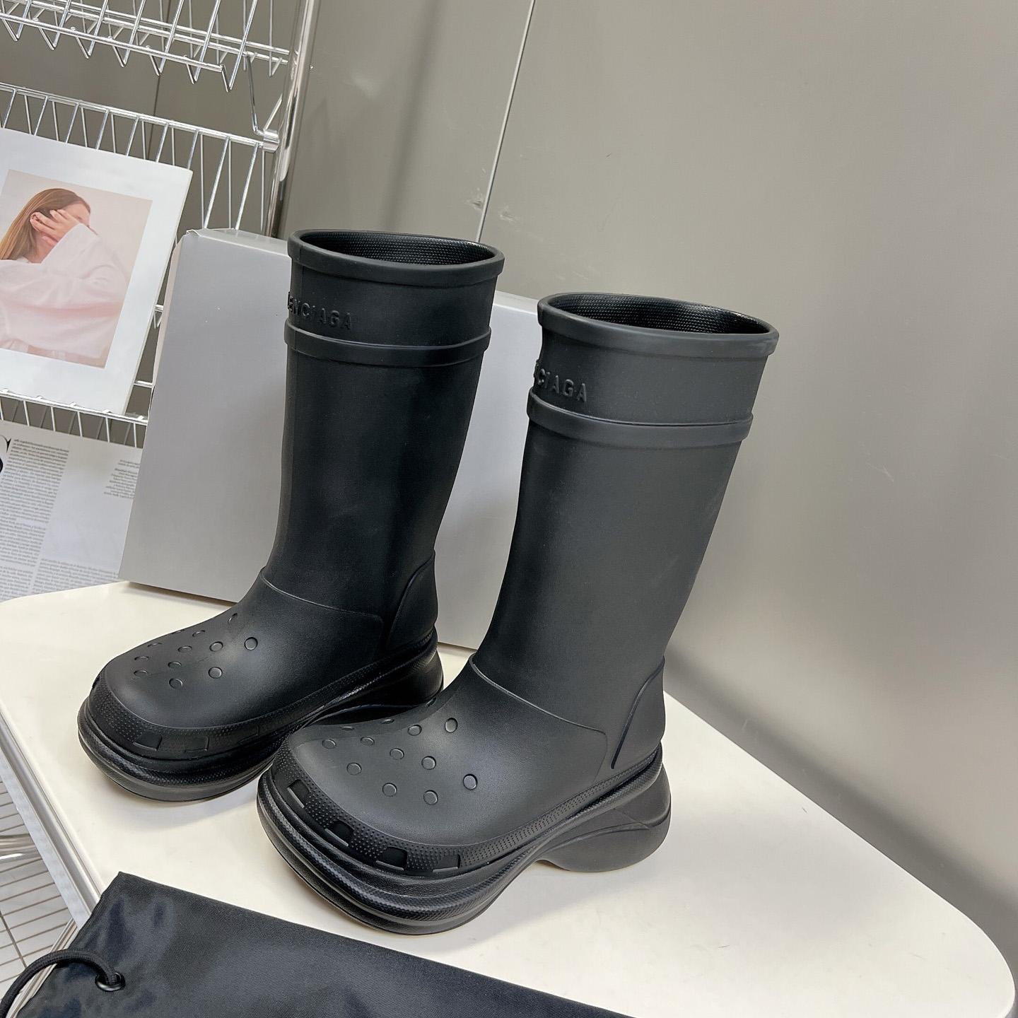 Balenciaga Crocs™ Boot In Black Rubber - DesignerGu