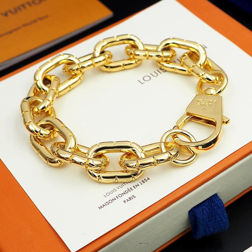 Louis Vuitto LV Crown Bracelet   M1052A - DesignerGu