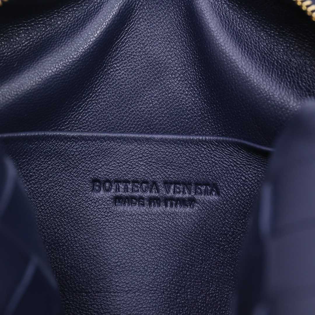 Bottega Veneta Small Loop Camera Bag - DesignerGu