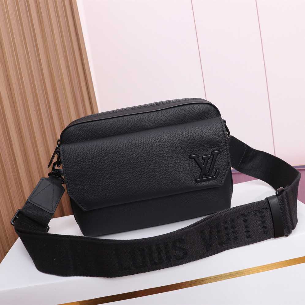 Louis Vuitton Fastline Messenger (23.5 x 18.x 7cm)   M22482 - DesignerGu