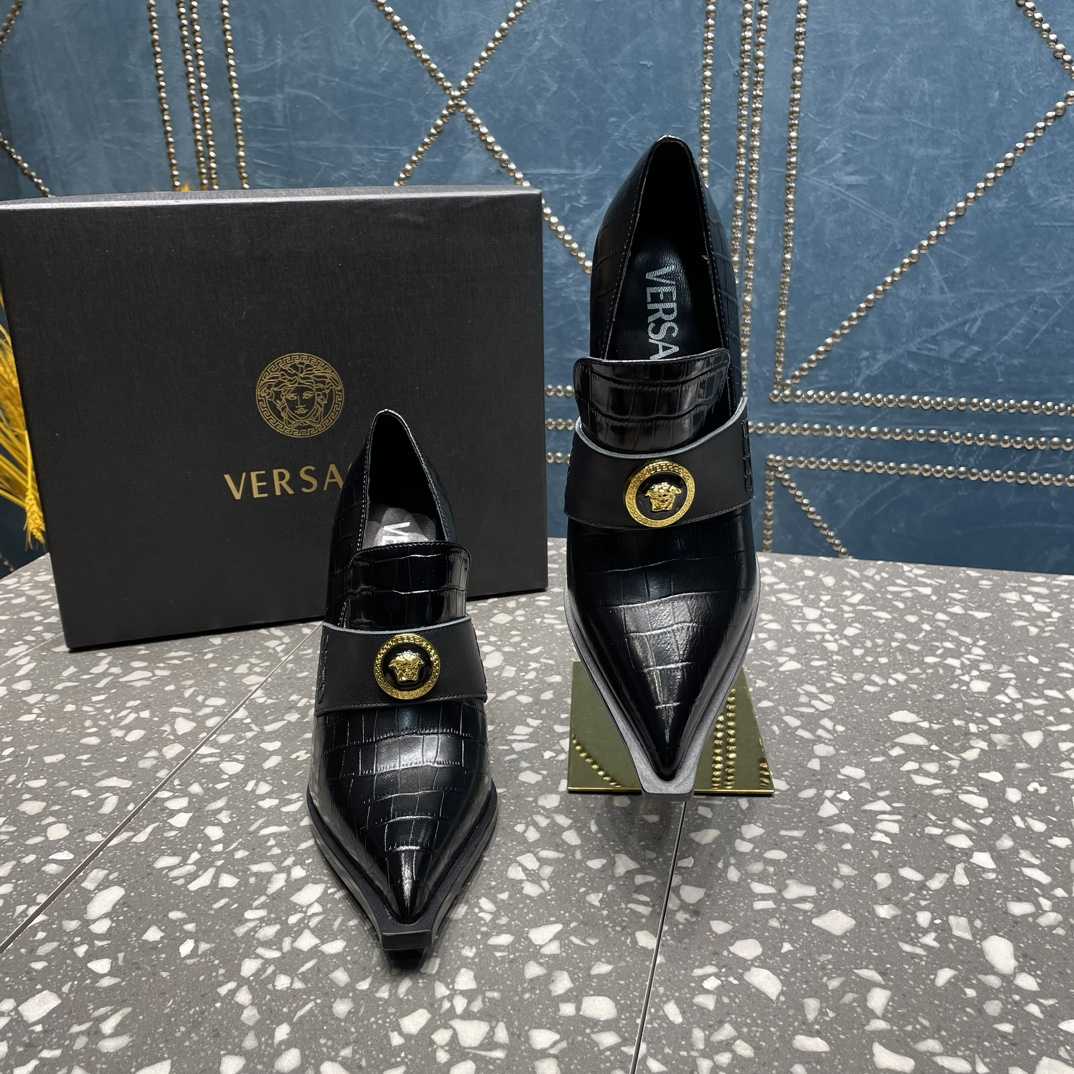 Versace Alia Pumps - DesignerGu