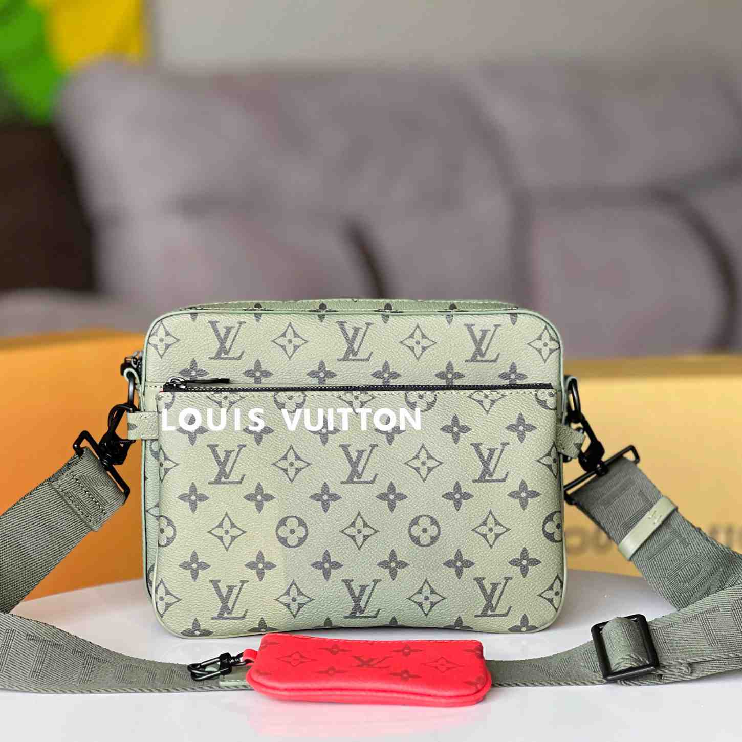 Louis Vuitton Trio Messenger   M23783 - DesignerGu