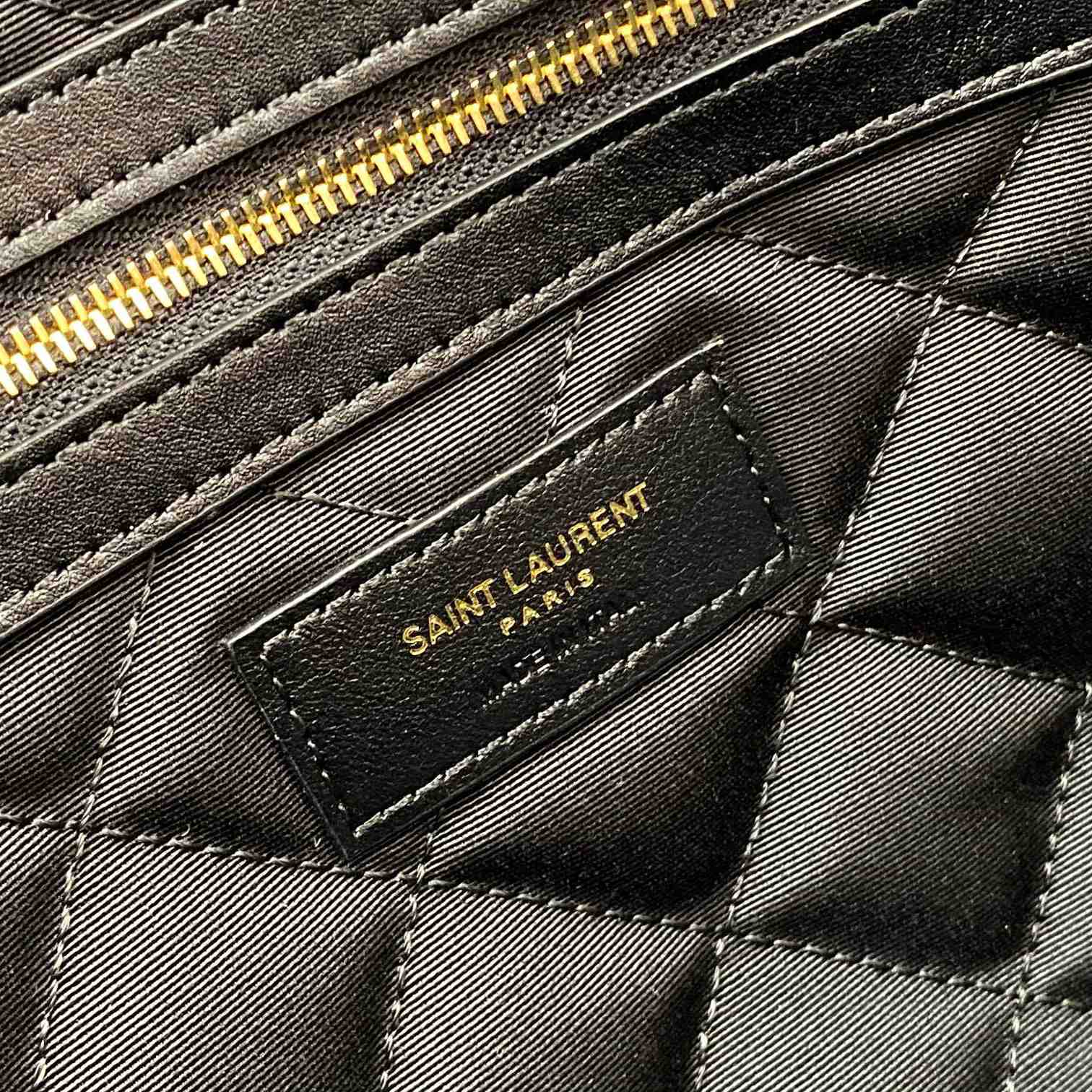 Saint Laurent ES Giant Travel Bag In Quilted Leather - DesignerGu