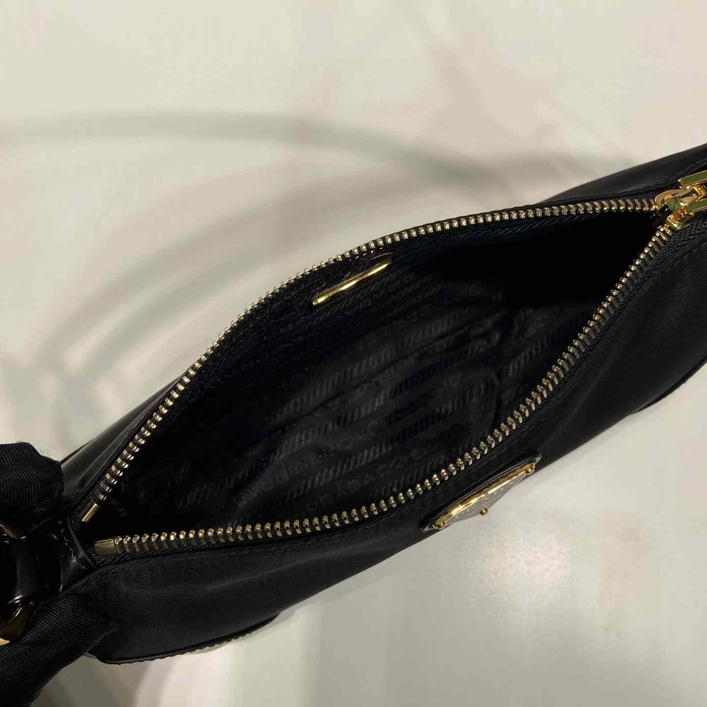 Prada Re-Edition 2002 Re-Nylon And Brushed Leather Shoulder Bag - DesignerGu