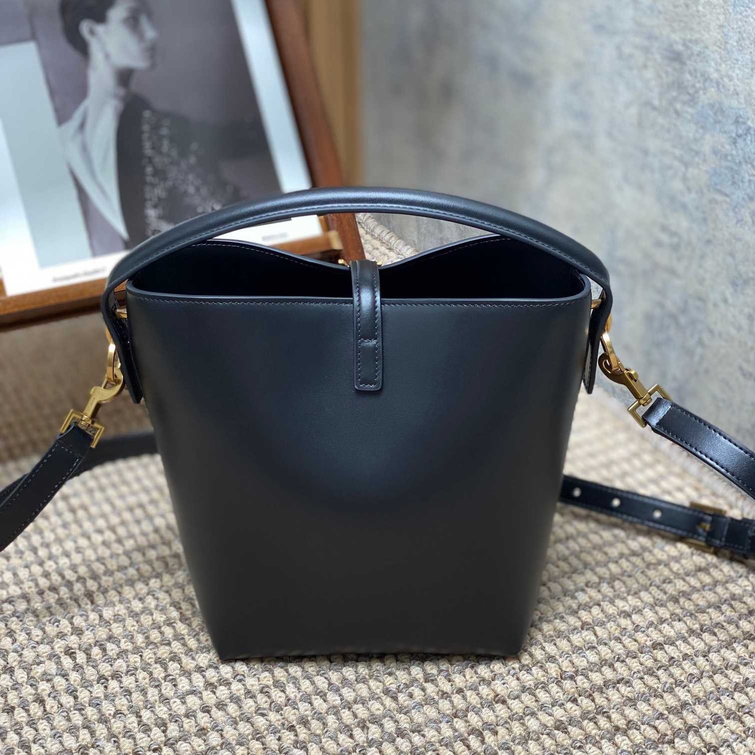 Saint Laurent Le 37 Small In Shiny Leather - DesignerGu