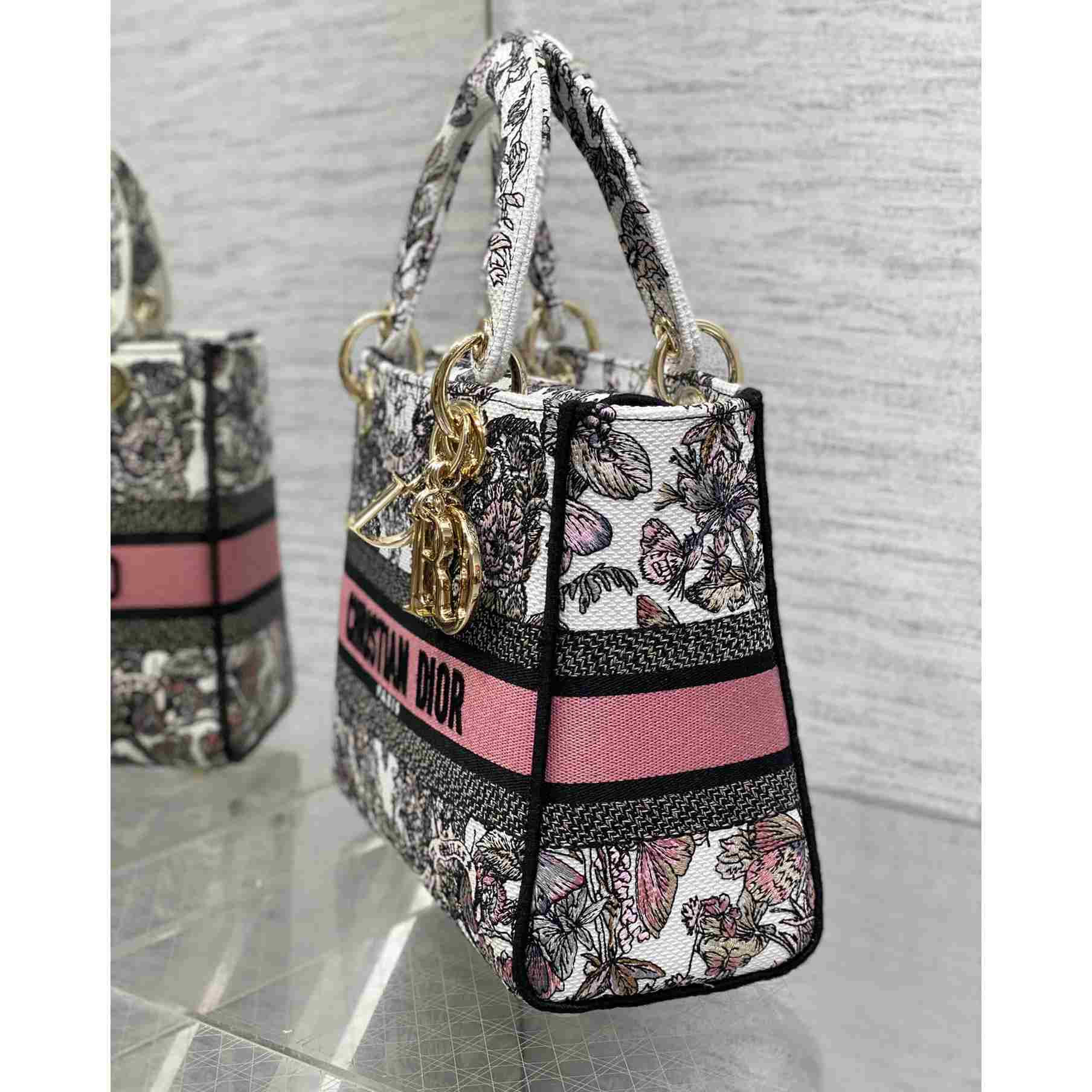 Dior Medium Lady D-lite Bag - DesignerGu