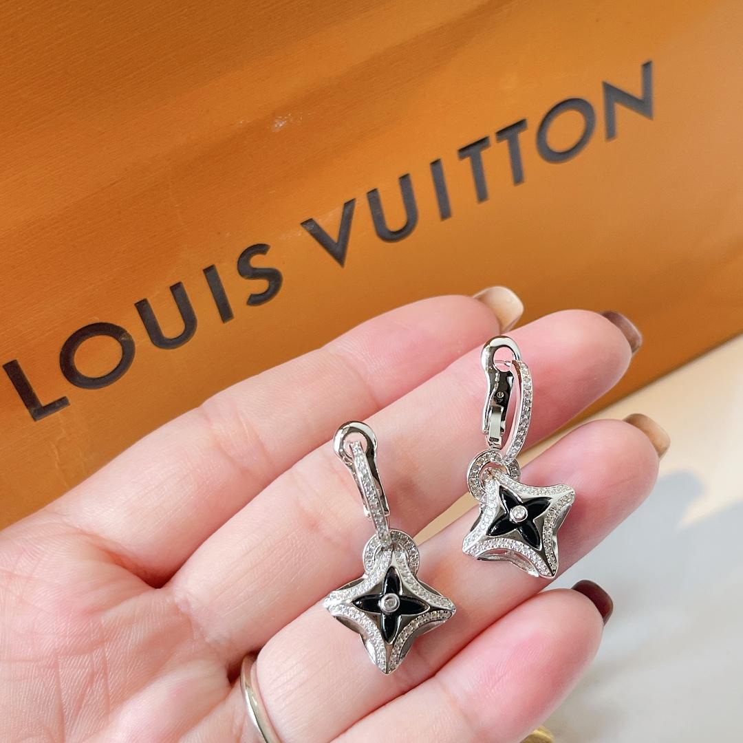 Louis Vuitton Ever Blossom Earrings   Q9696 - DesignerGu