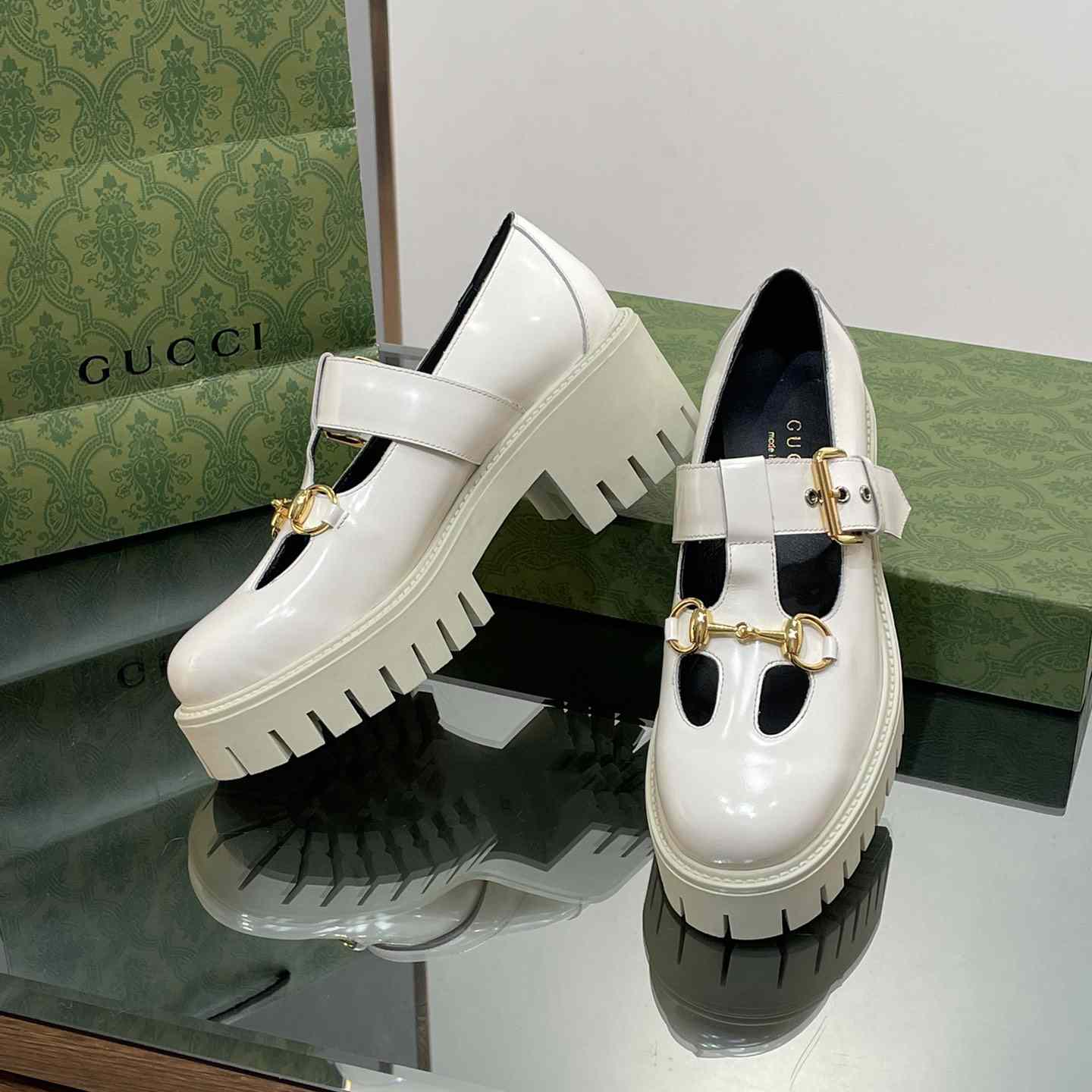 Gucci Women's Loafer With Horsebit - DesignerGu