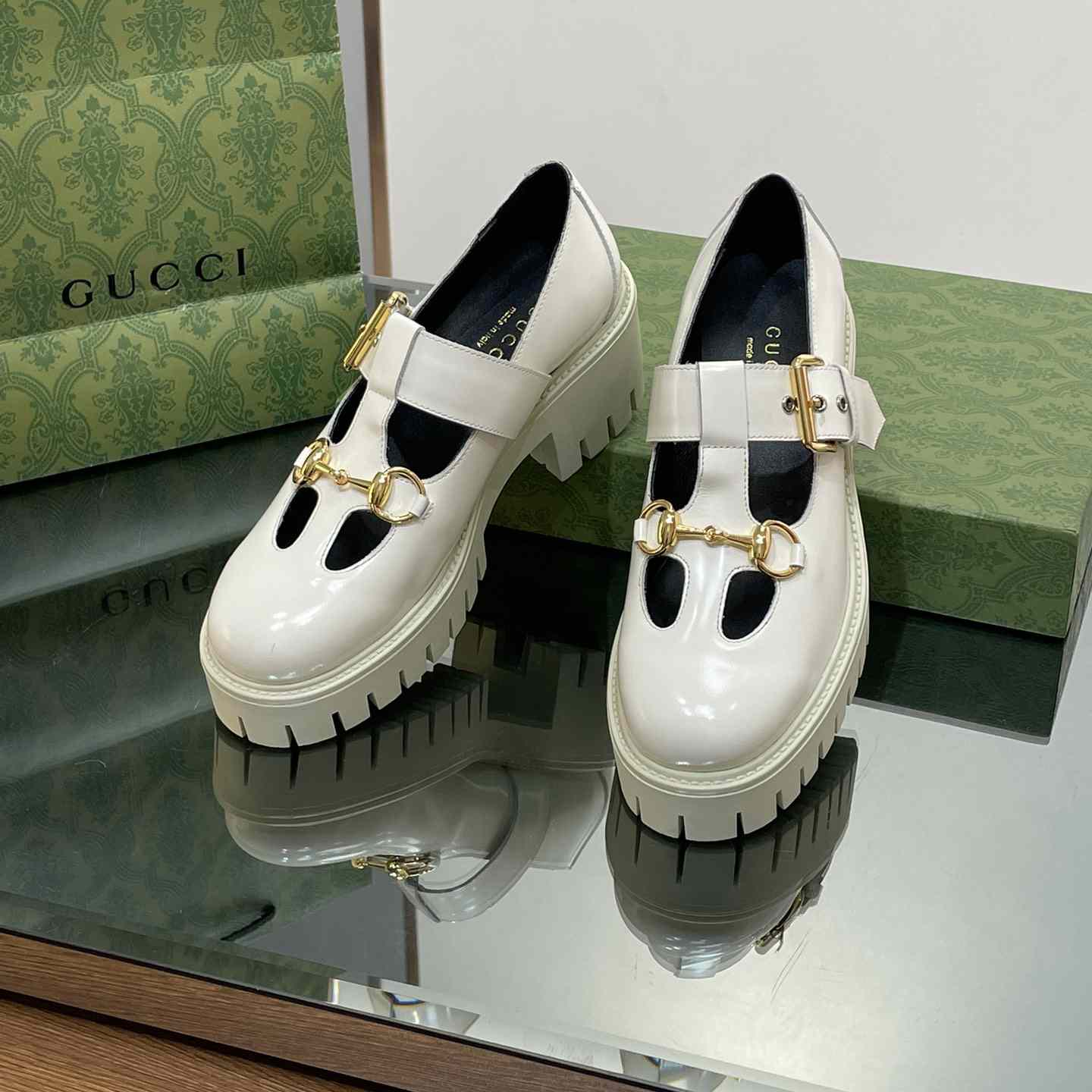 Gucci Women's Loafer With Horsebit - DesignerGu