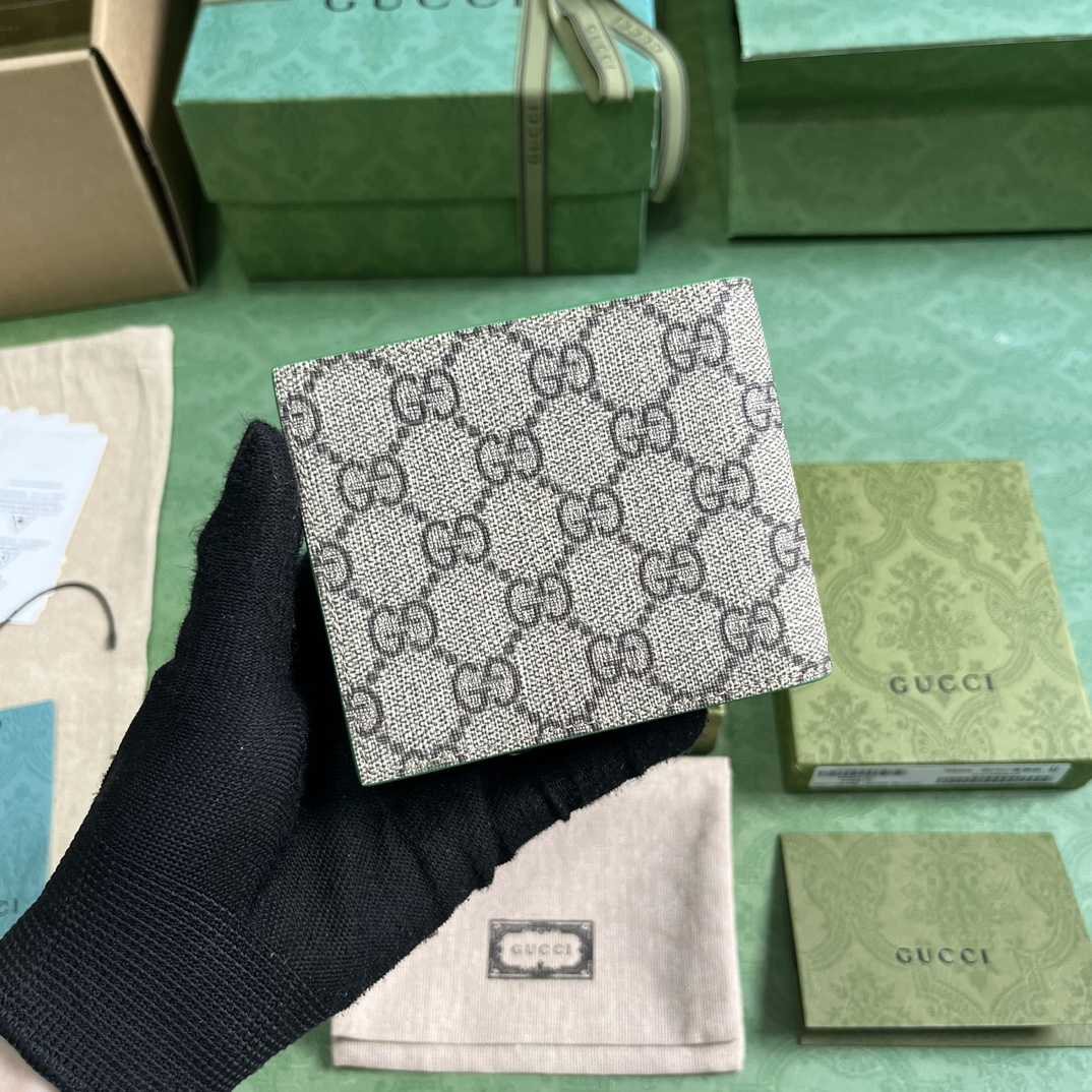 Gucci Wallet With GG Detail - DesignerGu