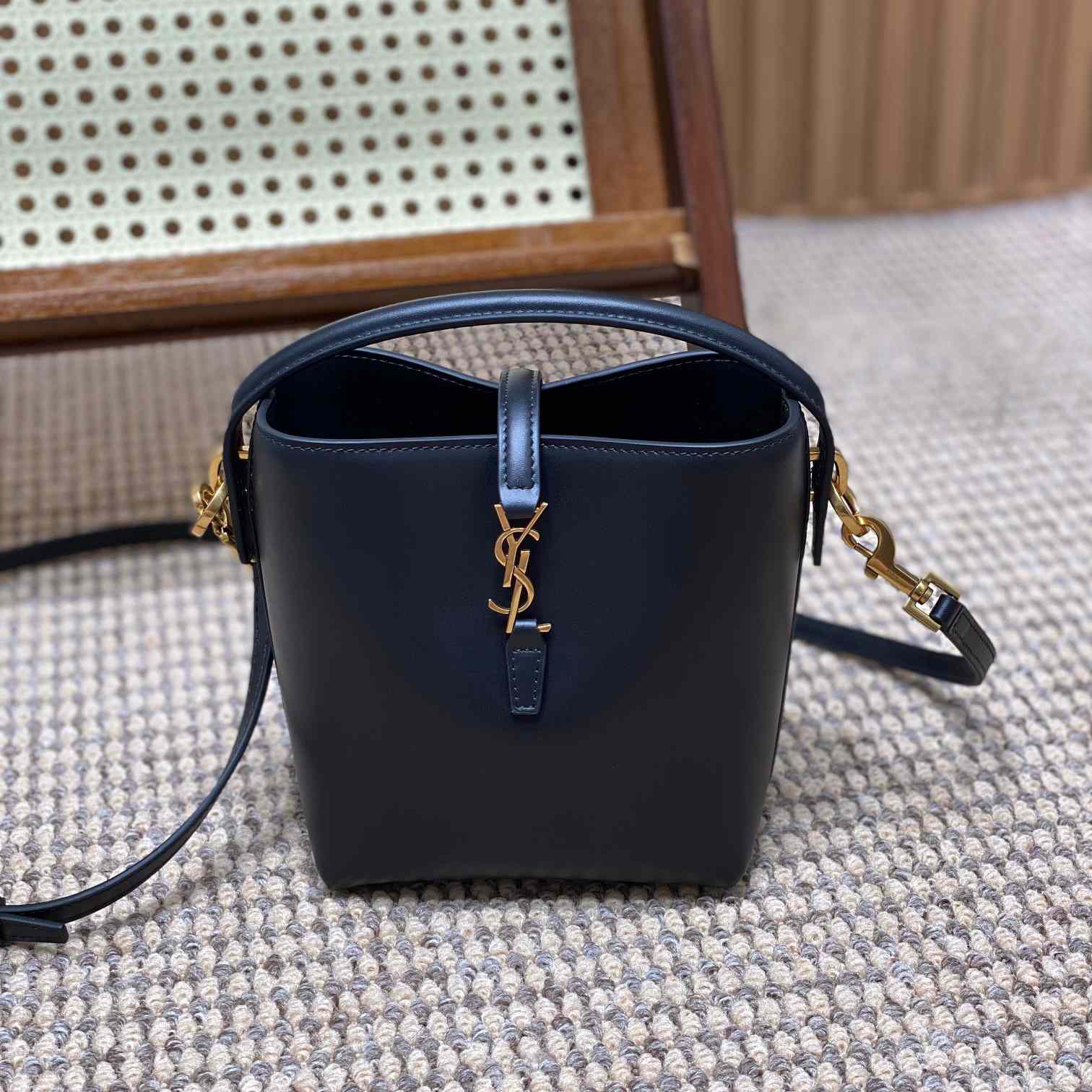 Saint Laurent Le 37 Mini In Shiny Leather - DesignerGu