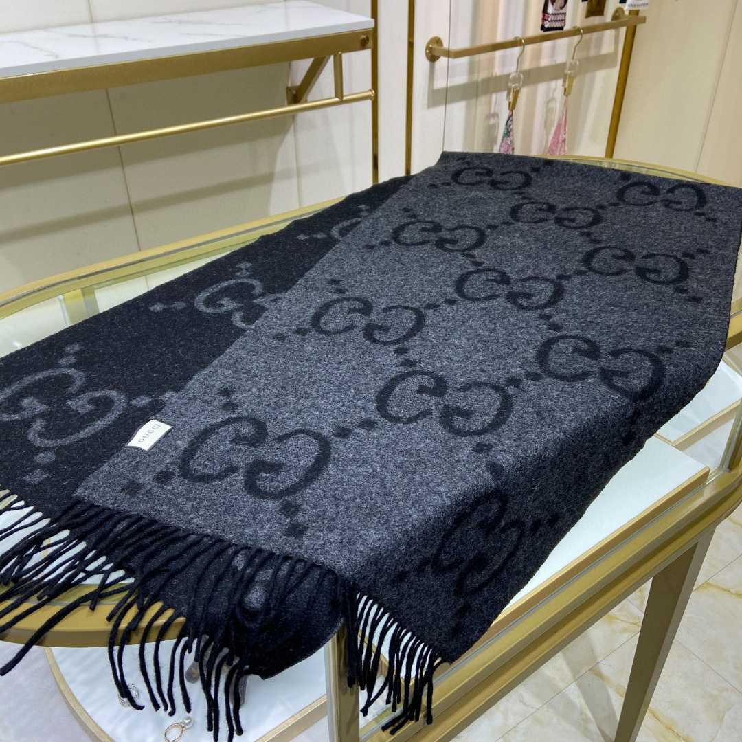 Gucci GG Cashmere Jacquard Scarf - DesignerGu