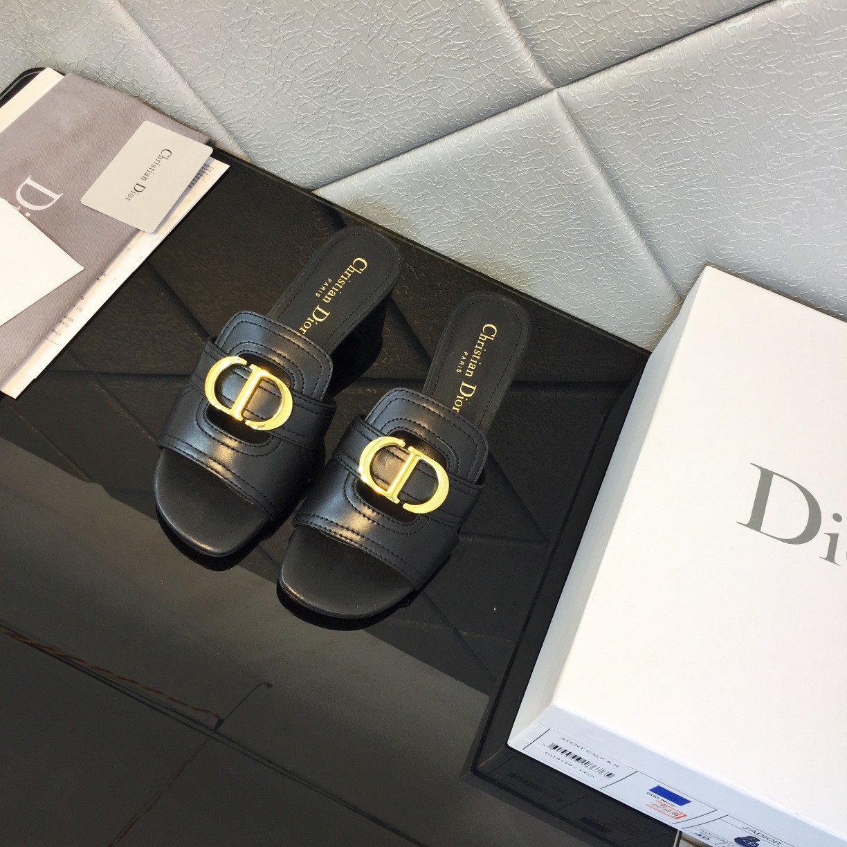 Dior 30 Montaigne Heeled Slide - DesignerGu