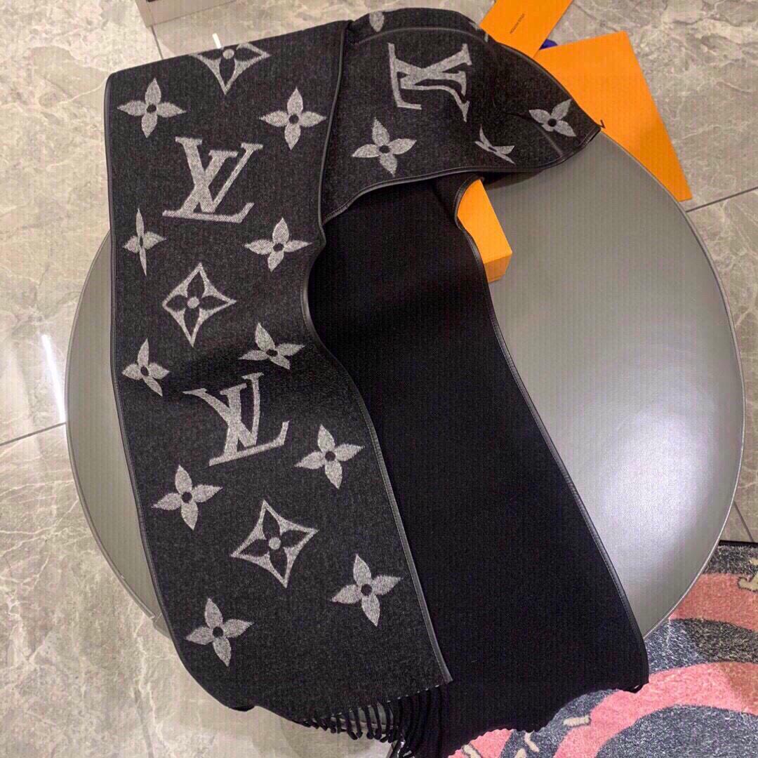 Louis Vuitton Fall For You Scarf - DesignerGu