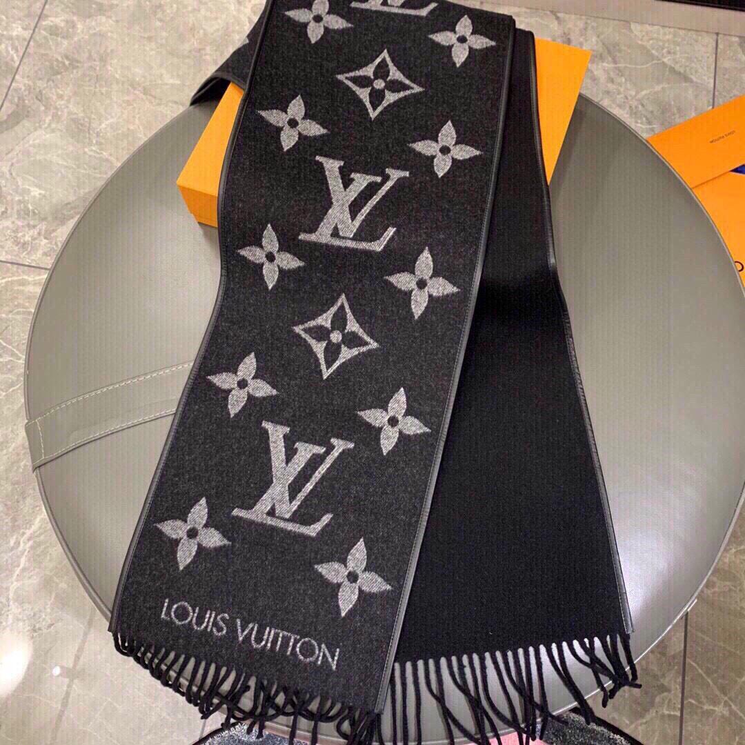 Louis Vuitton Fall For You Scarf - DesignerGu