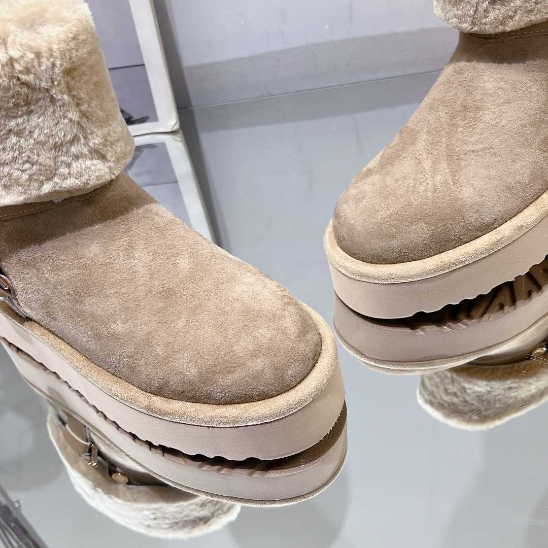 Louis Vuitton Aspen Platform Ankle Boot   - DesignerGu