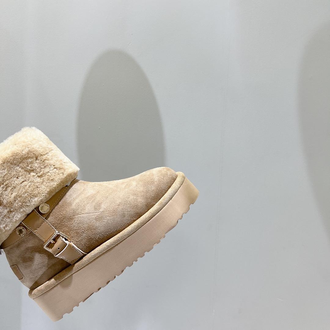 Louis Vuitton Aspen Platform Ankle Boot   - DesignerGu