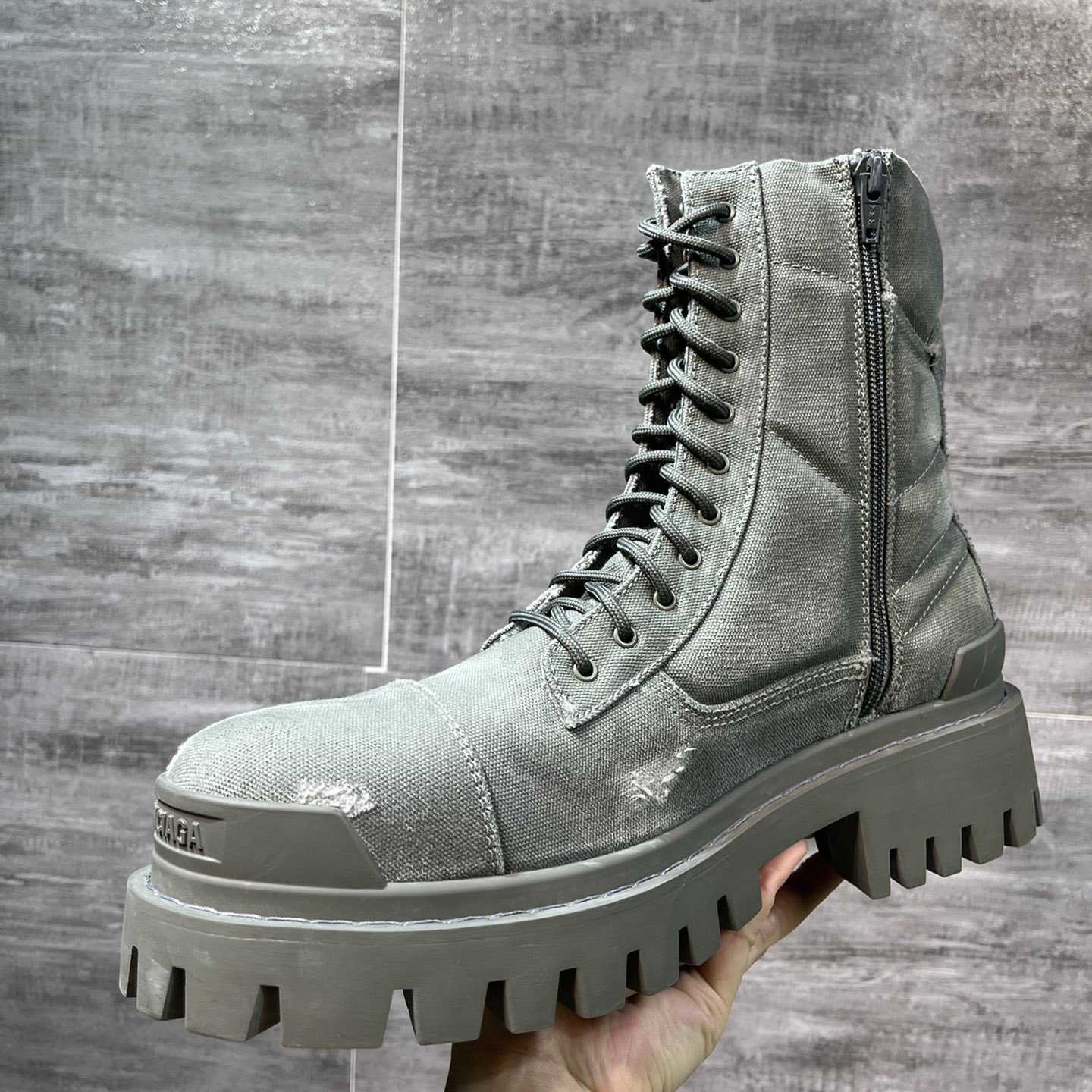 Balenciaga Men's Combat Strike 20mm Boot - DesignerGu