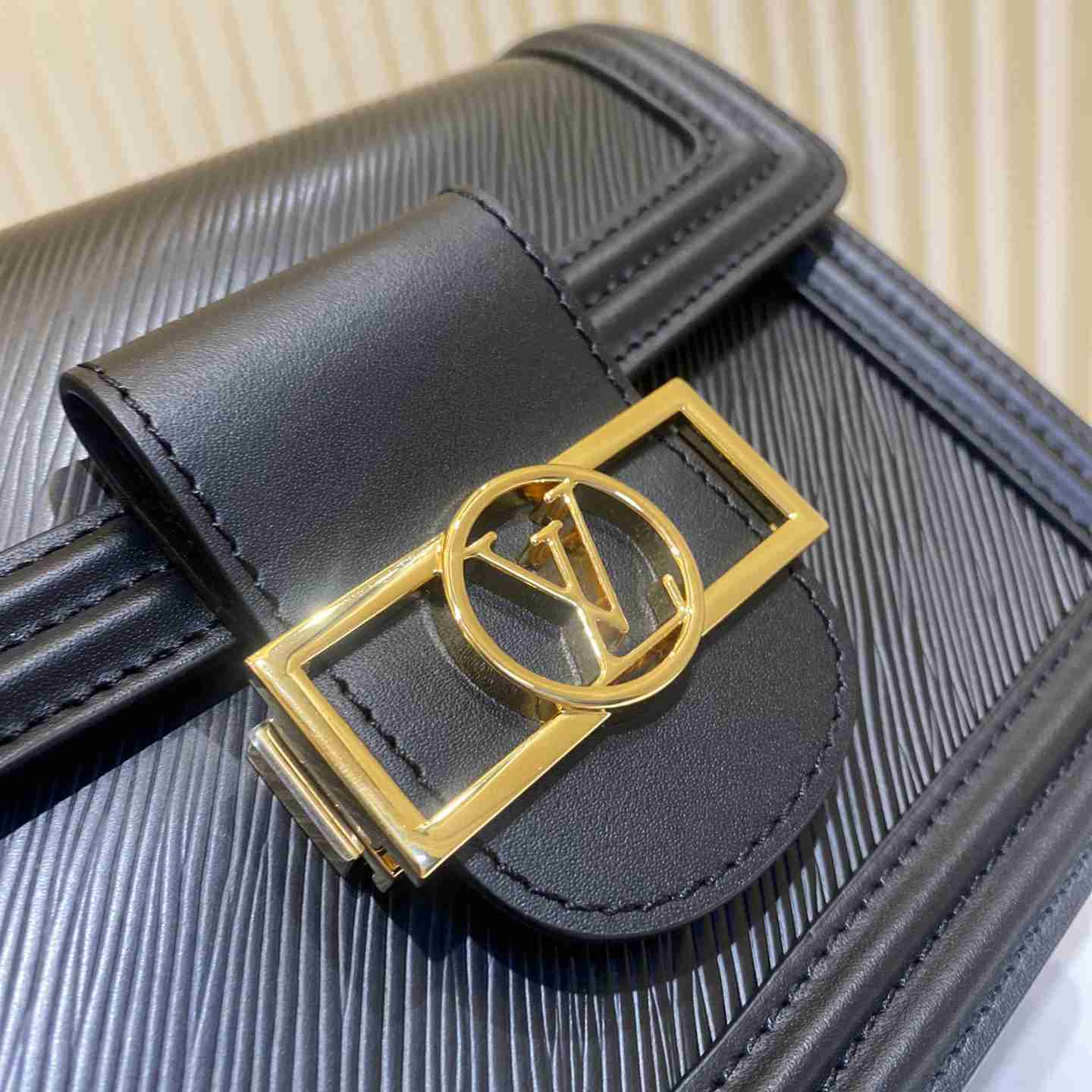 Louis Vuitton Mini Dauphine (20-15-9cm)  M55964 - DesignerGu