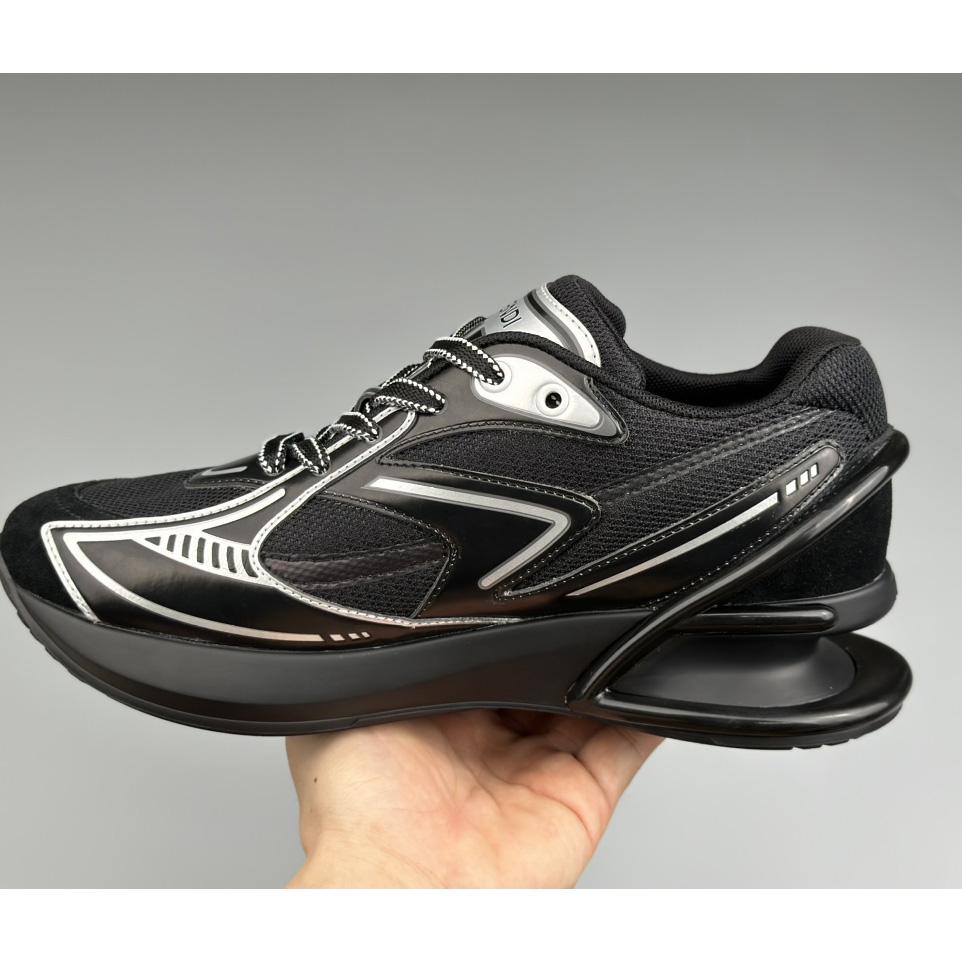 Fendi First 1 Black Fabric Running Shoes - DesignerGu