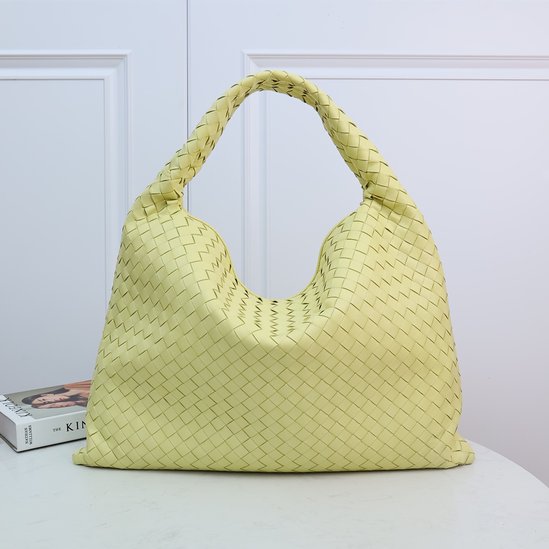 Bottega Veneta Large Hop - DesignerGu