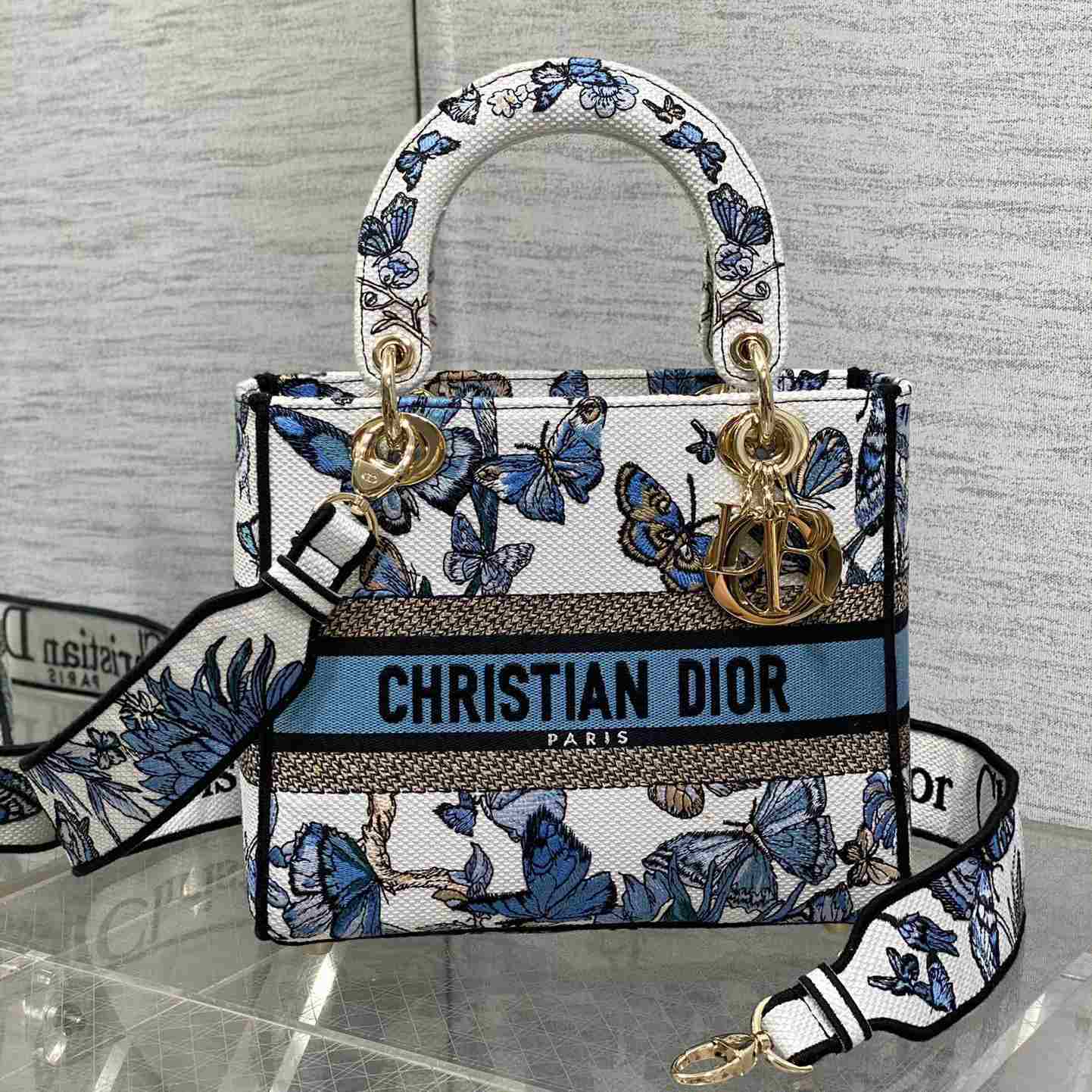 Dior Medium Lady D-lite Bag - DesignerGu