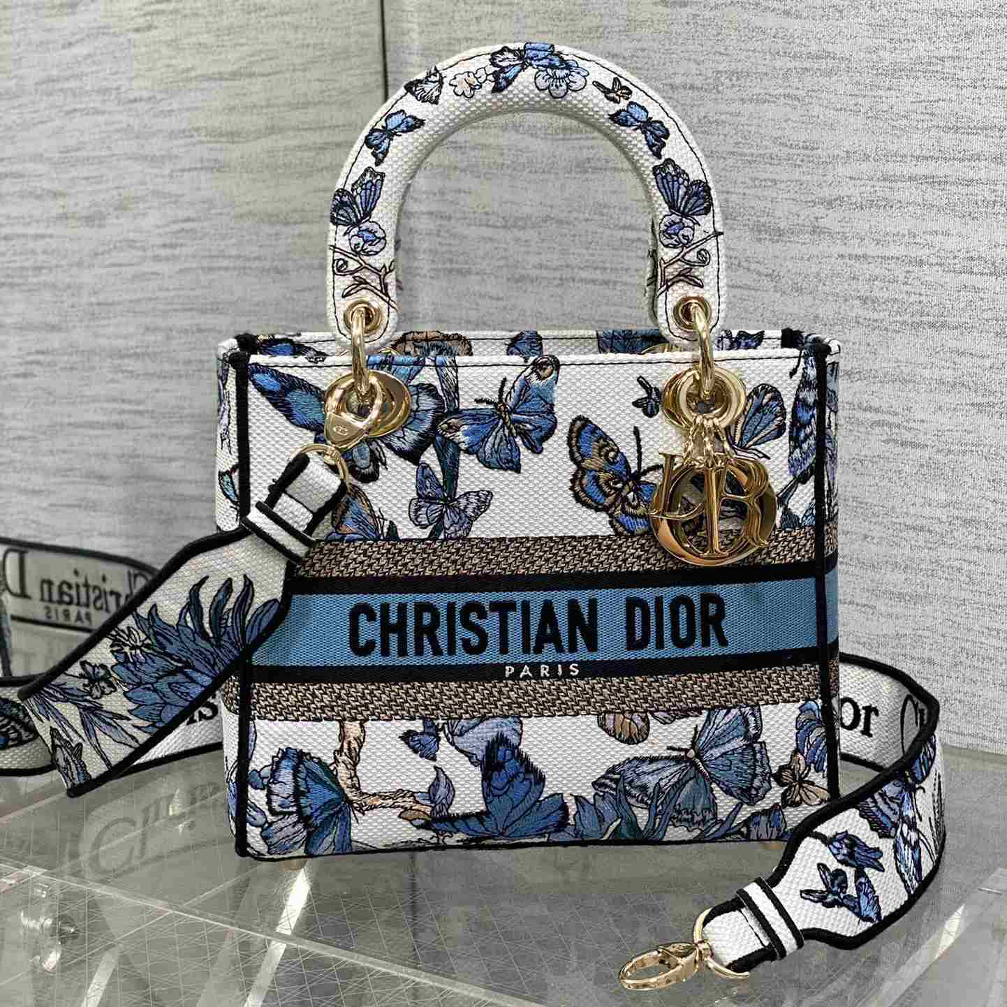 Dior Medium Lady D-lite Bag - DesignerGu