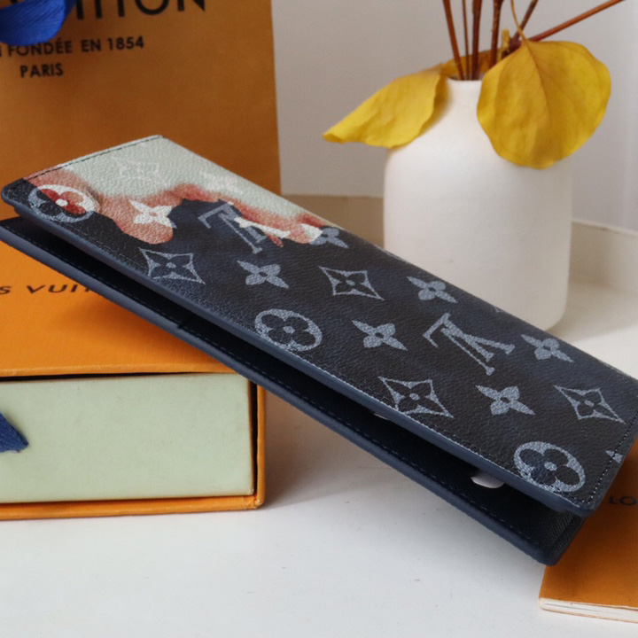 Louis Vuitton Brazza Wallet (10×19×2cm)   M82826 - DesignerGu