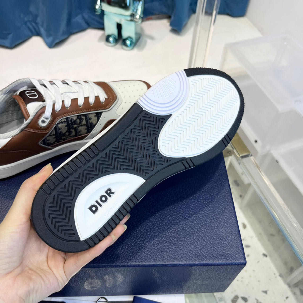 Dior B27 Low-Top Sneaker - DesignerGu