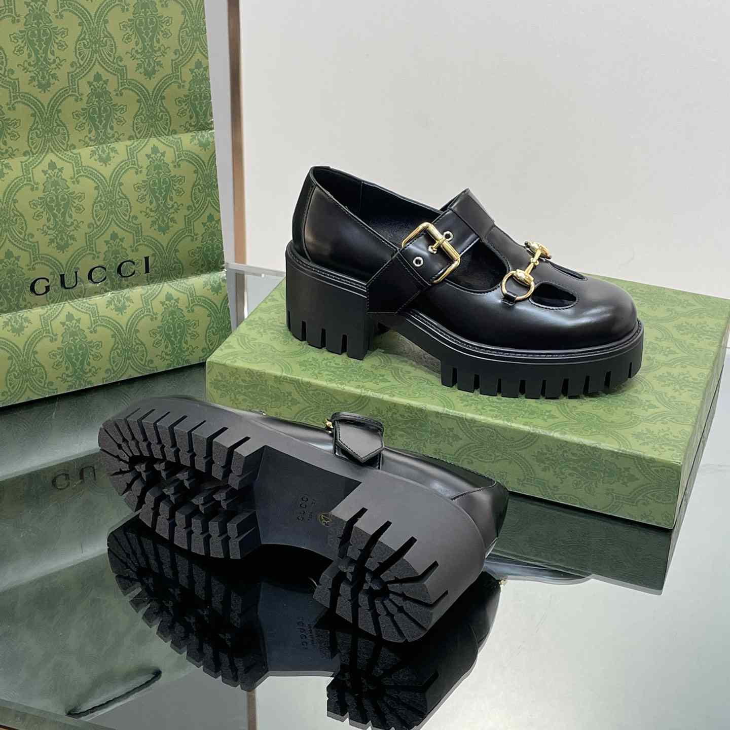 Gucci Women's Loafer With Horsebit - DesignerGu