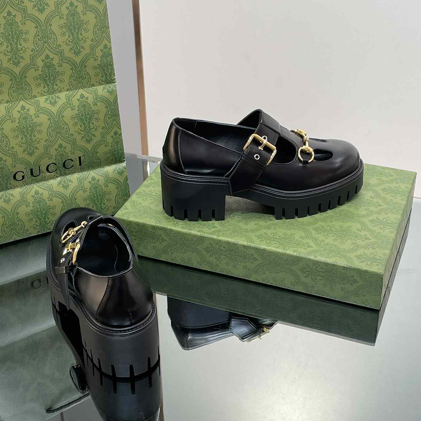 Gucci Women's Loafer With Horsebit - DesignerGu