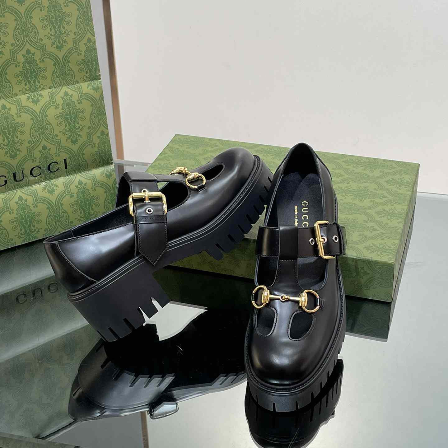 Gucci Women's Loafer With Horsebit - DesignerGu