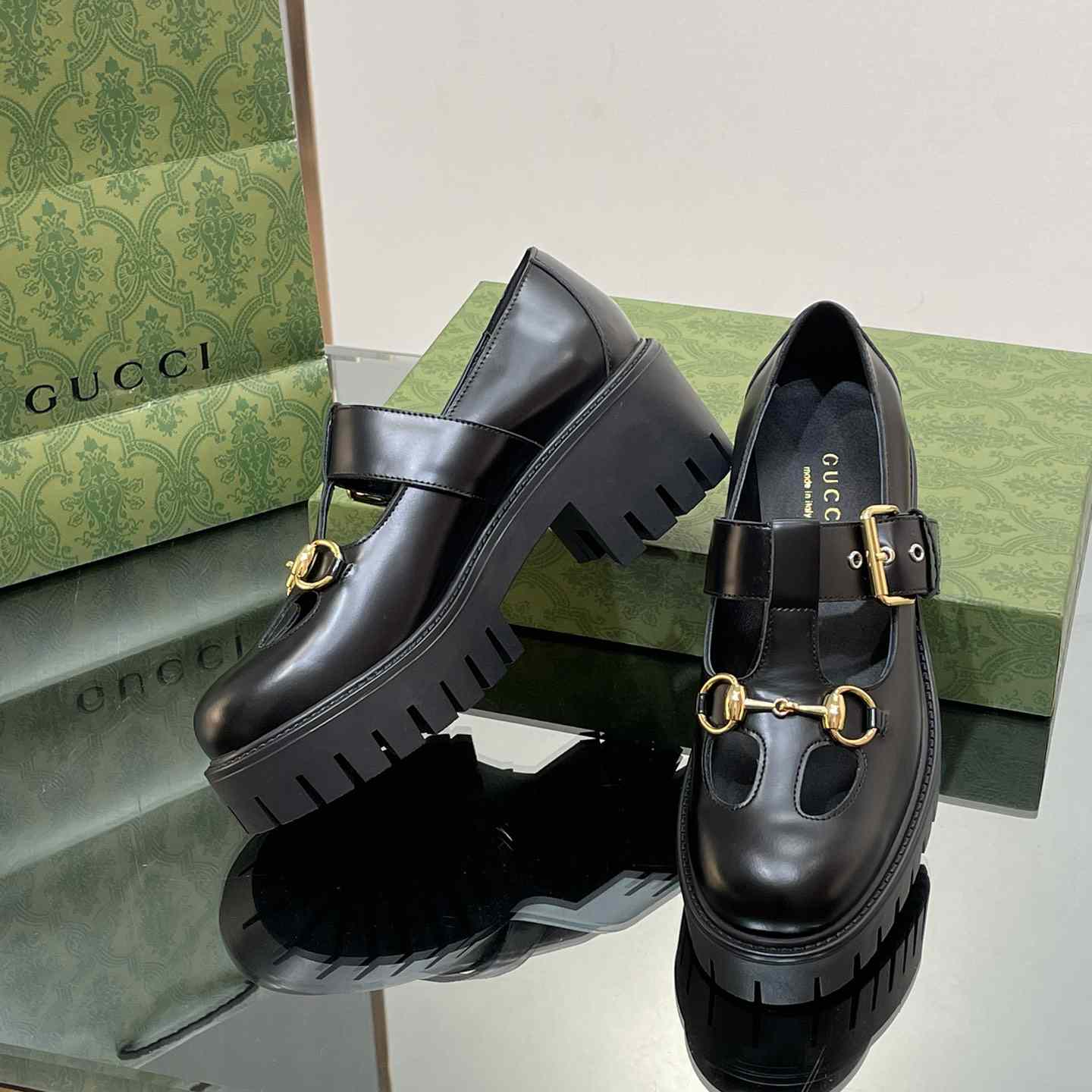 Gucci Women's Loafer With Horsebit - DesignerGu