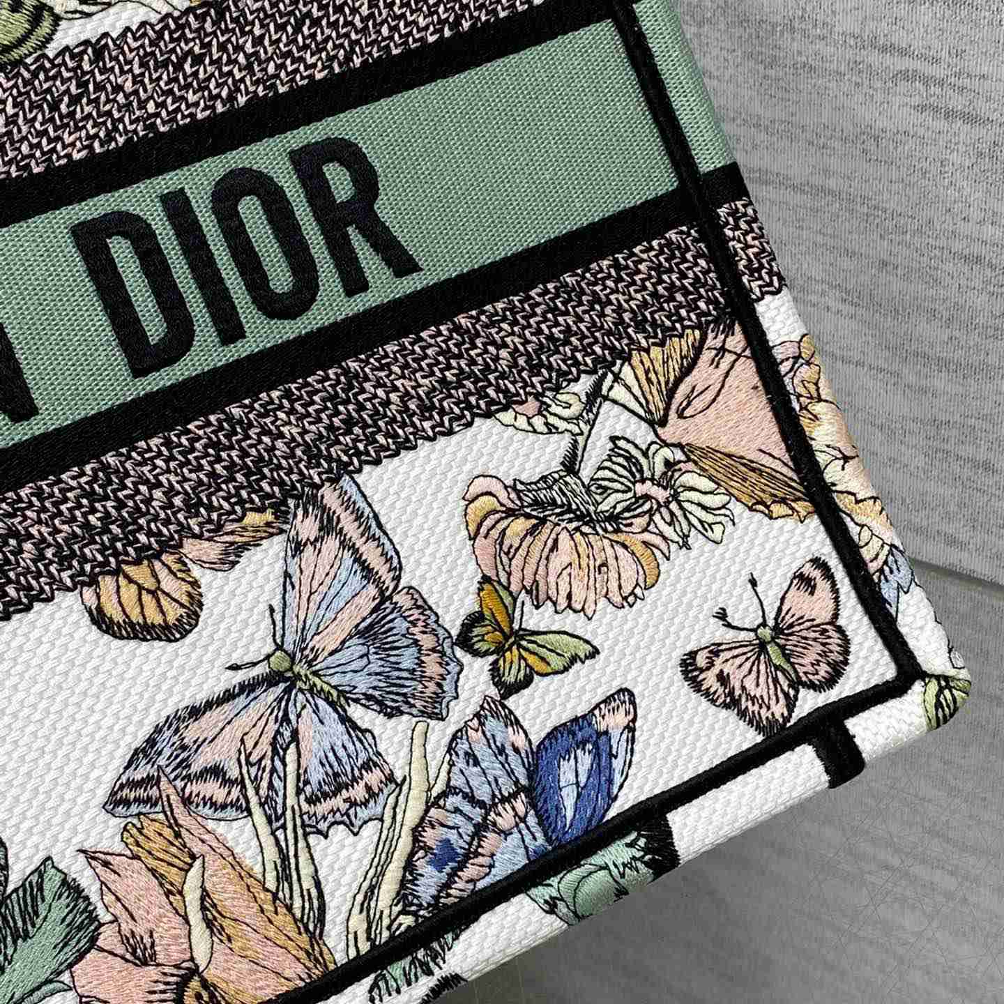 Dior Medium Dior Book Tote - DesignerGu