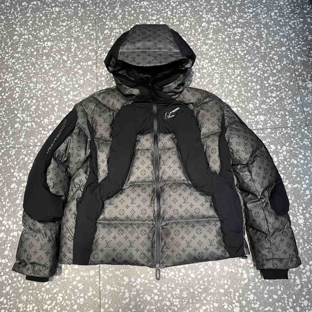 Louis Vuitton 2054 Heat Reactive Puffer - DesignerGu