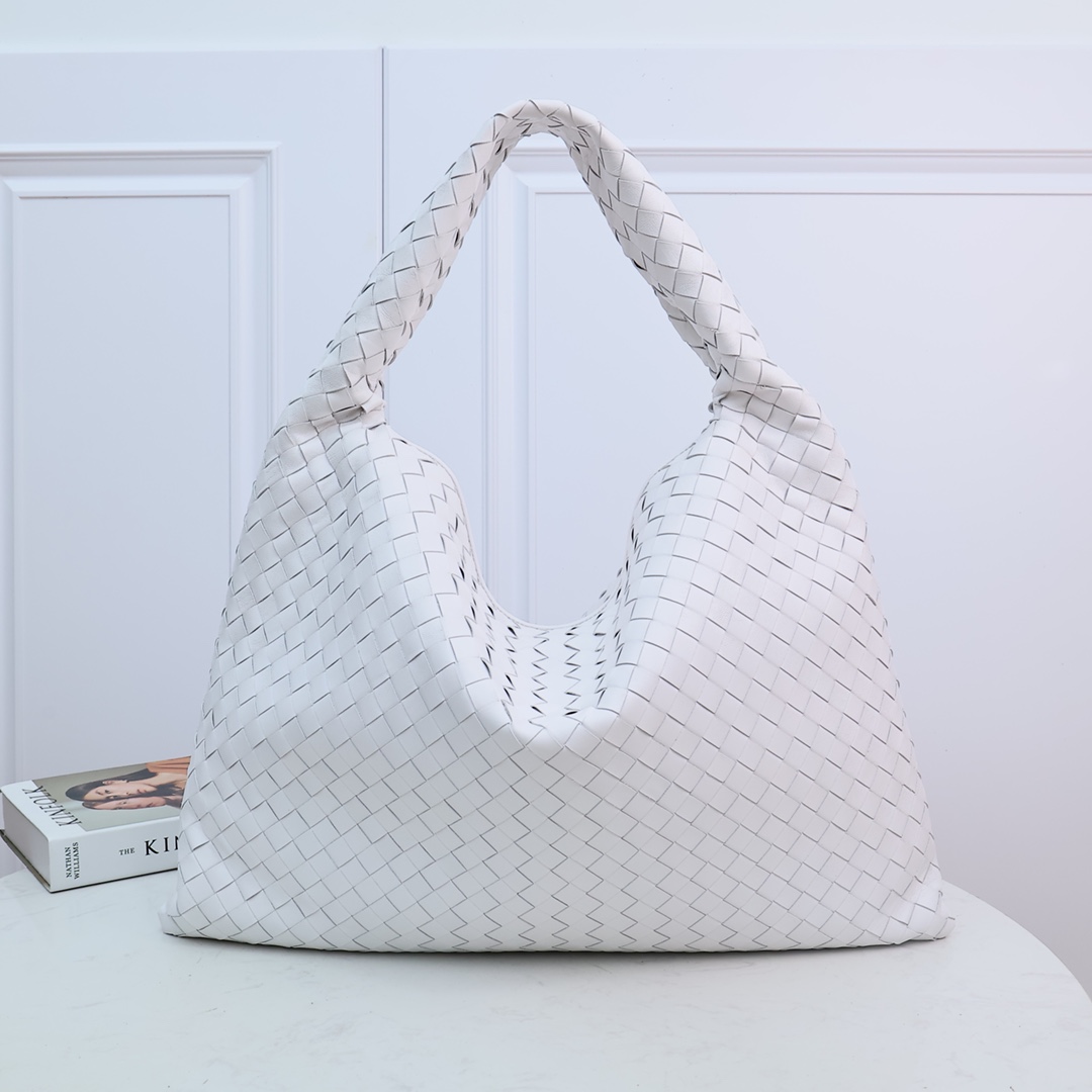 Bottega Veneta Large Hop - DesignerGu