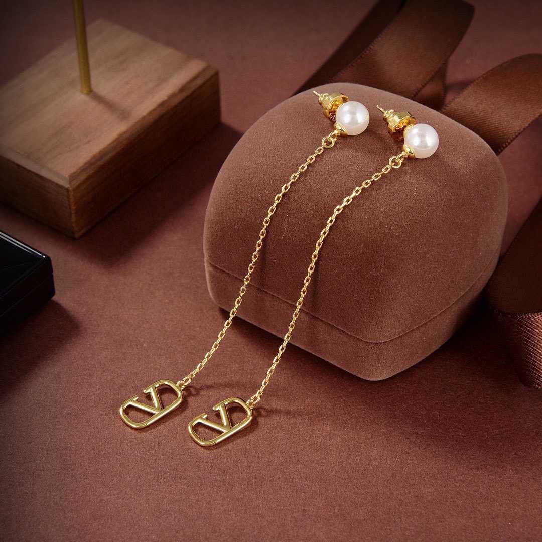 Valenti Garavani V Logo & Faux Pearl Pendant Earrings - DesignerGu