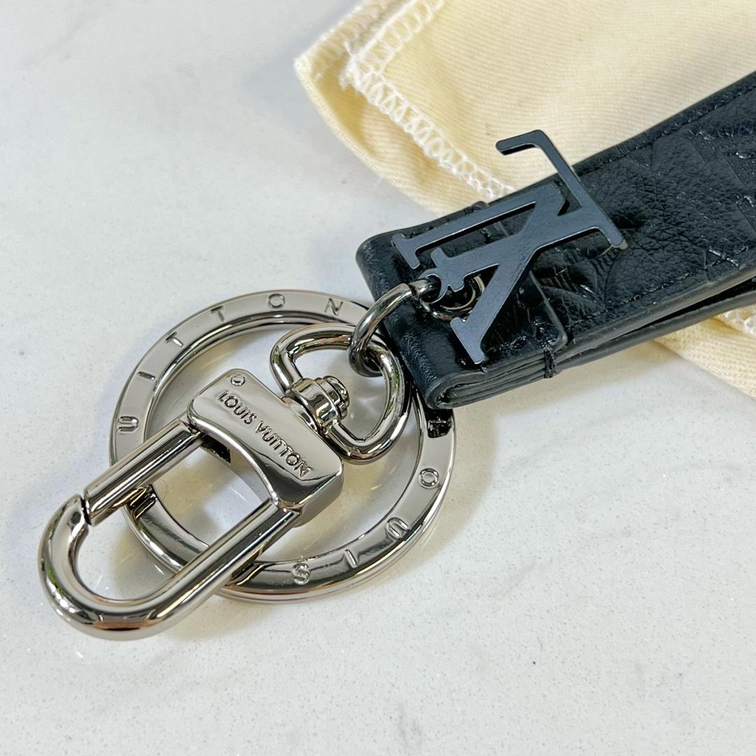 Louis Vuitton LV Shadow Dragonne Key Holder And Bag Charm - DesignerGu