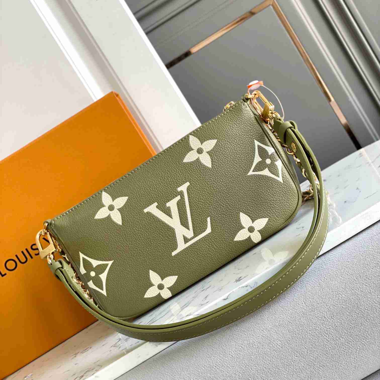 Louis Vuitton Multi Pochette Accessoires   (25-14.5-4.5cm) M22670 - DesignerGu