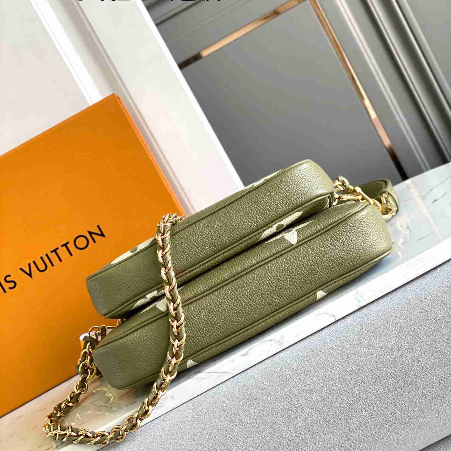 Louis Vuitton Multi Pochette Accessoires   (25-14.5-4.5cm) M22670 - DesignerGu