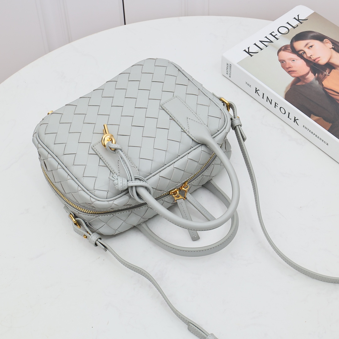 Bottega Veneta Small Getaway - DesignerGu