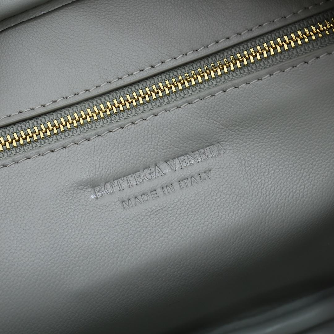 Bottega Veneta Small Getaway - DesignerGu