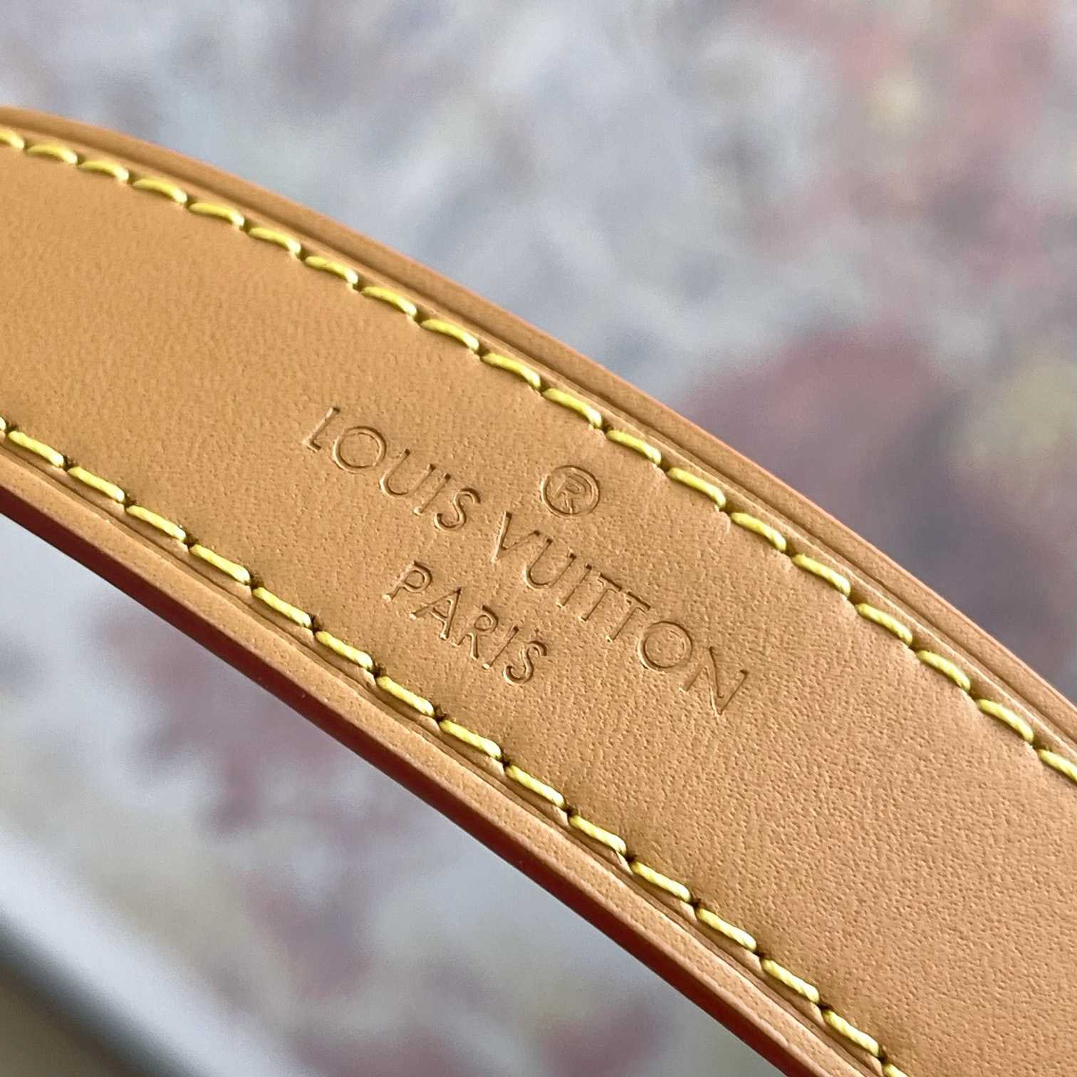 Louis Vuitton Diane    M46049 - DesignerGu