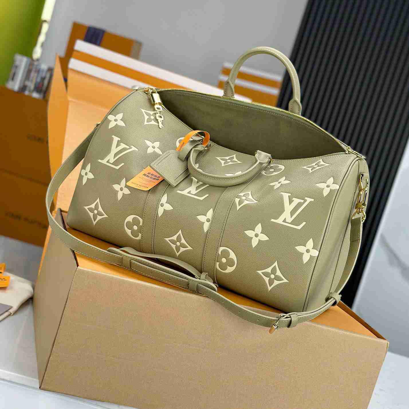 Louis Vuitton Keepall Bandoulière 45   M46671 - DesignerGu