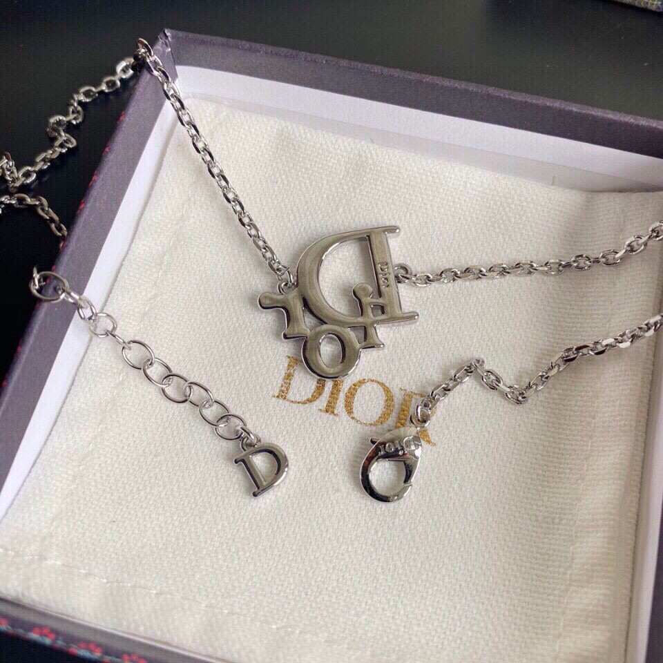 Dior Necklace - DesignerGu